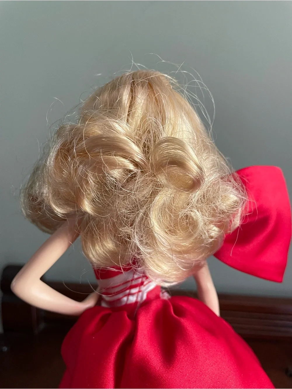 2019 Barbie Holiday Model Muse